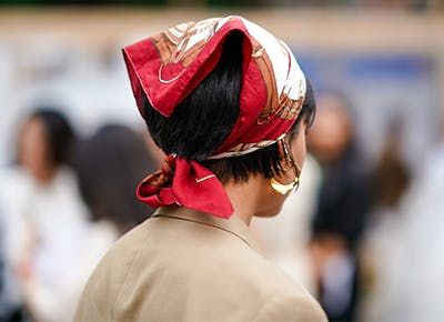 10 Head Scarf Styles for Bad Hair Days and Beyond - PureWow Styles For Bad Hair Days, Scarf Hairstyles Short, Braided Scarf, Hair Scarf Styles, Head Scarf Styles, Hot Hair Styles, Peasant Style, Wand Curls, Hair Elastics