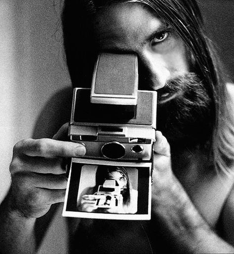 Mick Fleetwood with a Polaroid Vintage Camera Photos, Magdalena Wosinska, Mick Fleetwood, Lindsey Buckingham, Camera Photos, Polaroid Camera, Moustaches, Polaroid Photos, Old Camera