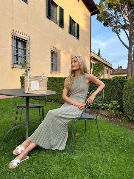 How chic is this dress? From morning tennis to evening aperitivo it’s a @Varley Tuscan summer. The chicest, most elevated pieces for everything on my itinerary in Italy. Sharing all of my Europe summer outfit ideas and travel outfits on my LTK. Tap to shop! Tuscan Summer, Europe Summer Outfits, Summer Outfit Ideas, Travel Outfits, Warm Weather Outfits, Europe Summer, Women Helping Women, Spring Style, Travel Outfit