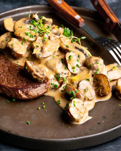 Marion Grasby - Steak & Creamy Miso Mushroom Sauce Mushroom Sauce Steak, Mushroom Dishes, Resep Steak, Marion Grasby, Marion's Kitchen, Fillet Steak, Steak And Mushrooms, Creamy Mushroom Sauce, Mushroom Sauce