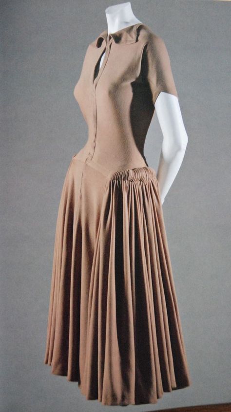 Style Année 60, Madame Gres, Fashion 1940s, Design Moda, Fashion 1950s, Vintage Couture, Outfits Fall, 1940s Fashion, Moda Vintage