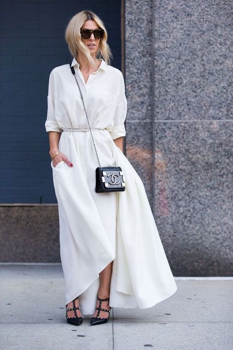 White Belt Outfit, White Dress With Belt, Lego Bag, Sukienki Maksi, White Instagram, White Shirt Outfits, Style Désinvolte Chic, Skirt Blouse, Statement Accessories