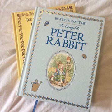 𝐚𝐦𝐚𝐥𝐢𝐚 #BLM on Twitter: "https://t.co/Vo4kuvm5Kv" / Twitter Angel Girl, Foto Vintage, Beatrix Potter, Peter Rabbit, Children's Books, Book Aesthetic, Love Book, Book Worms, Hogwarts