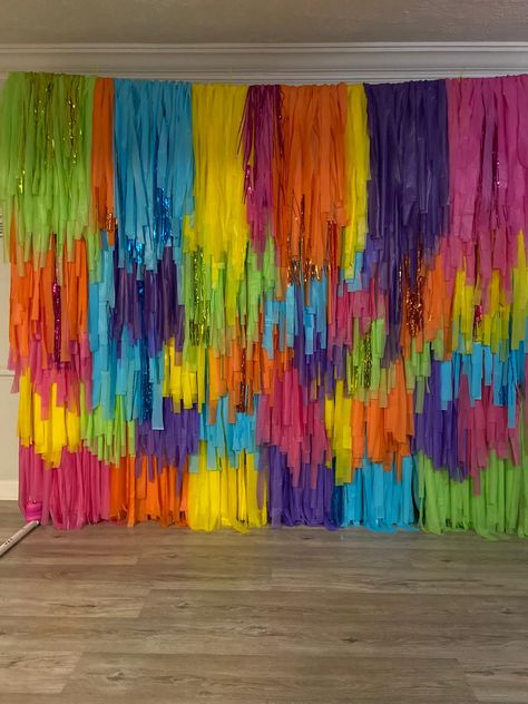 Carnaval Decoration Ideas, Fiesta Fringe Backdrop, Carnaval Party Decoration, Fringe Tablecloth Backdrop, Carnaval Decoration, Fiesta Theme Backdrop, Plastic Tablecloth Decorations, Plastic Tablecloth Backdrop, Animals Crafts For Kids