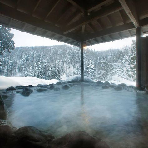 Ginzan Onsen – An Authentic Hot Spring Town You Should Absolutely Visit Ginzan Onsen, Baños Shabby Chic, Onsen Bath, Onsen Ryokan, Onsen Japan, Japanese Onsen, Japanese Hot Springs, Japanese Bath, Natural Swimming Pools