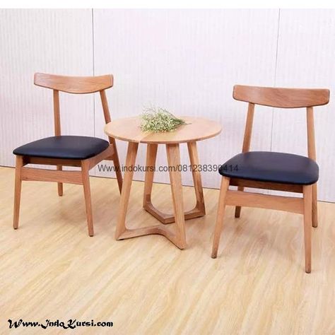 Jual Set Kursi Teras Kursi Cafe Jok Hitam merupakan Produk Mebel Jepara Indo Kursi dengan desain Bentuk Meja Model Bundar dan Kursi Cafe Jok Hitam Kayu Jati Study Table And Chair, Kursi Cafe, Set Meja Makan, Kursi Bar, Furniture Design Chair, Minimal House Design, House Furniture Design, Study Table, Coffee Table Wood