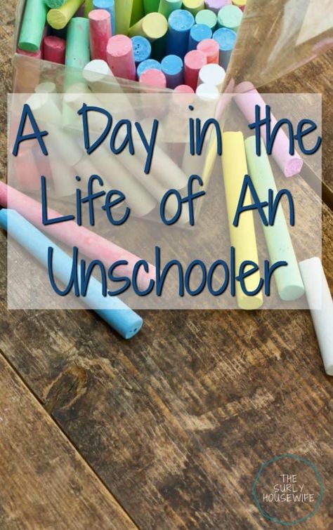 What does an unschooling schedule look like? Do you like the idea of unschooling, but have no idea how to structure your day? A day in the life of an unschooler involves imagination, problem solving, storytelling, conflict, and play! If you need ideas for your unschooling preschool, check out this post! Unschooling Schedule, Unschooling Preschool, Unschooling Resources, Homeschool Apps, Secular Homeschool, Relaxed Homeschooling, How To Start Homeschooling, Homeschool Life, Homeschool Planning