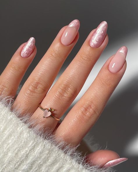 Pearly Pink Pink Chrome Nails, Cute Pink Nails, April Nails, Pearl Nails, Spring Nail Art, Nail Designer, Valentine's Day Nails, Chrome Nails, Nails Ideas