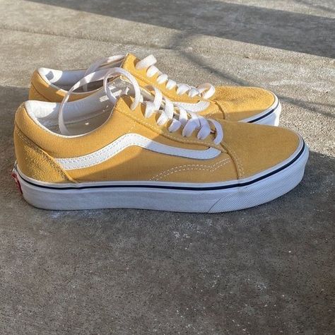 Yellow Vans Shoes, Yellow Vans Aesthetic, Vans Astethic, Yellow Vans Outfit, Vans Shoes Aesthetic, Abby Core, Vans Shoes Outfit, Aesthetic Vans, Vans Aesthetic