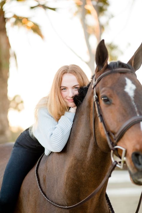 Birthday Theme Animals, Birthday Cake Animals, Animals Birthday Theme, Cuddling Animals, Senior Horse Photography, Animals Birthday Cake, Animals Cuddling, Animals As Humans, Animals And Their Babies