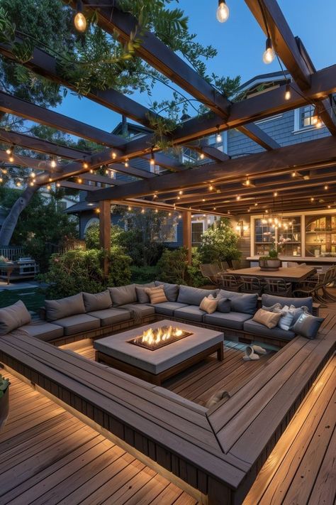 Fancy Deck Ideas, Stunning Backyard Landscaping, Secret Patio Ideas, Rooftop Entertainment Area, Luxury Back Patio, Cool Patio Ideas Backyards, Luxury Yard Backyards, Huge Patio Ideas, Luxury Home Backyard