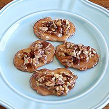 Pecan Pie Bites Cluster Recipes, Snack Factory Pretzel Crisps, Pecan Bites, Pecan Pie Bites, Pretzel Crisps, Pie Bites, Snack Bites, Food Wishes, Crunchy Pecans