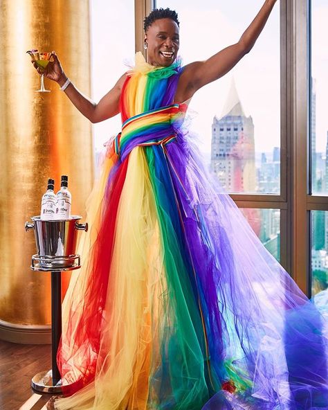 Billy Porter in custom gown by Siriano #gentleman #mensfashion #blackmensfashion #pride Pride Outfit Ideas, Pride Parade Outfit, Gay Outfits, Billy Porter, Rainbow Outfit, Gay Fashion, Rainbow Fashion, Pride Outfit, Style Magazine