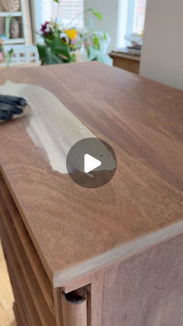 Dorota Kamilla Kwolek | furniture artist | tips& ideas on Instagram: "The best paint wash to remove red undertones from your project? Cathedral Taupe and Algonquin from @fusionmineralpaint Stay tuned to see this makeover of a red mahogany antique dresser 🤗 🌟save and share🌟 to save as many pieces as possible! #mahogany #mahoganyfurniture #furnituredesign #furnituremakeover #diy" Mahogany Furniture Makeover, Furniture Artist, Paint Wash, Staining Furniture, Mahogany Furniture, Artist Tips, Best Paint, Modern Diy, Paint Stain