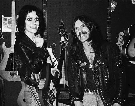 Lemmy Kilmister and Gaye Advert Gaye Advert, Motorhead Logo, Image Bob Marley, Lemmy Motorhead, 70s Punk, Unseen Images, Lemmy Kilmister, The Wailers, Estilo Rock