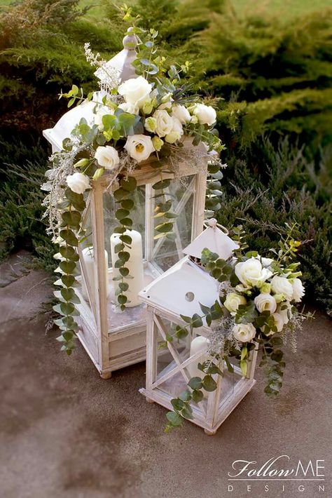 Wedding Lanterns With Flowers, Wedding Centerpieces With Lanterns, Wedding Lantern Decor, White Lantern Centerpieces, Farmhouse Lantern Decor, Lanterns With Flowers, Pom Poms Ideas, Quinceanera Centerpieces, Lantern Decor Wedding