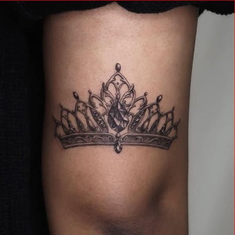 Simple Crown Tattoo, Princess Crown Tattoos, Tiara Tattoo, Crown Tattoo Men, Small Crown Tattoo, Crown Tattoos For Women, Crown Tattoos, Crown Tattoo Design, Princess Tattoo