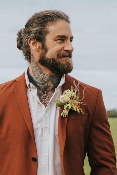 Alternative Wedding Attire, Wedding Attire For Groom, Alternative Groom, Fall Wedding Attire, Beach Wedding Suits, Casual Grooms, Modern Groom, Mens Wedding Attire, Groom Wedding Attire