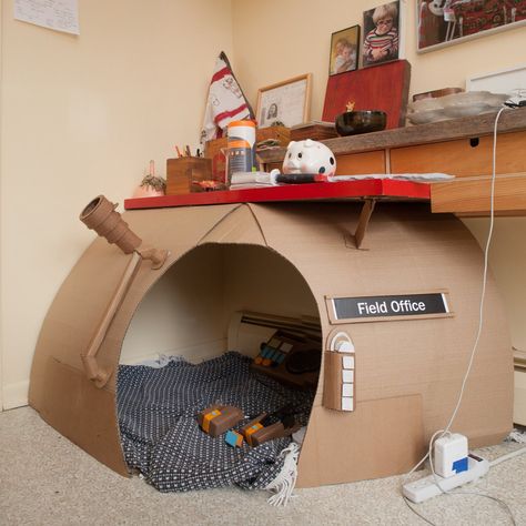 Höhle Cardboard Forts, Karton Design, Cardboard Crafts Kids, Carton Diy, Cardboard Toys, Cardboard Box Crafts, Cardboard House, Diy Cardboard, Cardboard Crafts