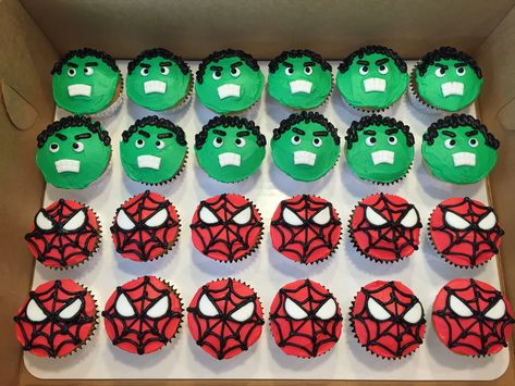 Hulk & Spiderman cupcakes Hulk Cupcakes, Hulk Birthday Cakes, Hulk Birthday Parties, Spiderman Cupcakes, Hulk Party, Superhero Cupcakes, Marvel Birthday Party, Hulk Birthday, Hulk Spiderman