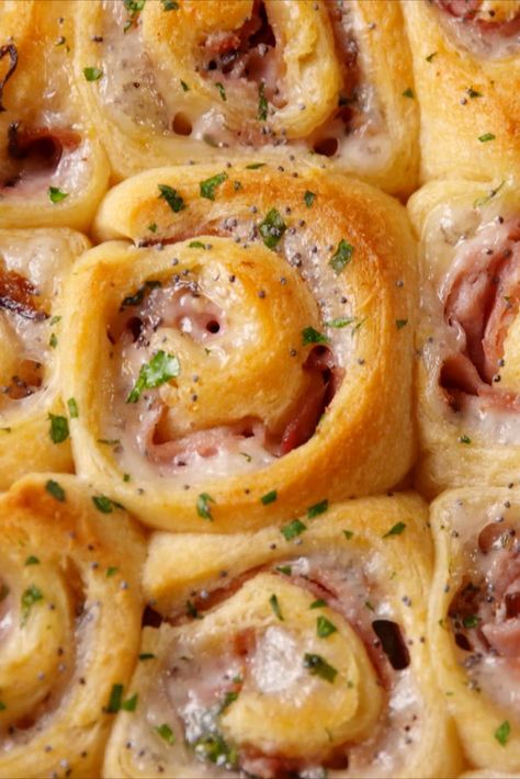 Ham & Cheese PinwheelsDelish Ham Cheese Pinwheels, Ham And Cheese Pinwheels, Pillsbury Crescent, Cheese Pinwheels, Cheese Crescent Rolls, Crescent Recipes, Leftover Ham Recipes, Dinner Snacks, Pinwheel Recipes