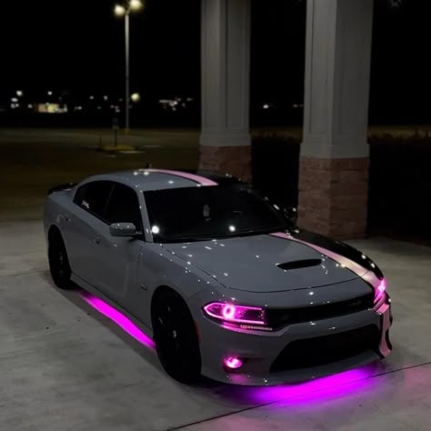 Car Hellcat, Hellcat Car, Hell Cat, Dodge Charger Hellcat, Car Meet, Dream Cars Bmw, Charger Srt, Fast Sports Cars, Pimped Out Cars