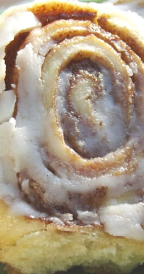 Amish Cinnamon Rolls Recipes, Schoolhouse Cinnamon Rolls, Mrs Winners Cinnamon Rolls Recipe, Old West Cinnamon Rolls Recipe, Sweet Rolls Recipe Sticky Buns, Amish Baking Recipes, Amish Cinnamon Rolls Homemade, Refrigerator Cinnamon Roll Recipes, Cinninom Rolls