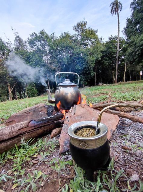 Mate Argentino Aesthetic, Yerba Mate Aesthetic, Mate Aesthetic, Paraguay Aesthetic, Fantasy Cottagecore, Mate Tea, Food Art Photography, Yerba Mate, Bushcraft