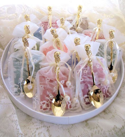 Creative teabag packaging - 20 Cupcake Wedding Favors, Homemade Wedding Favors, Tea Wedding Favors, Bridal Tea Party, Tea Party Favors, Elegant Wedding Favors, Homemade Wedding, Bridal Favors, Bridal Tea