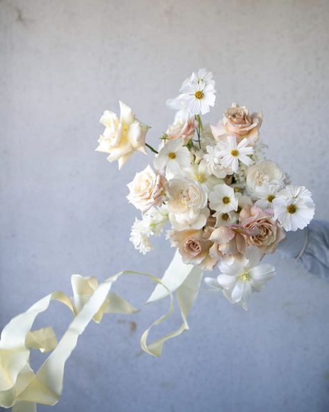 Neutral Wedding Flowers, Peach Wedding Flowers, Pastel Bouquet, Florist Wedding, Valley Flowers, Wedding Flowers Summer, Organic Wedding, Wedding Palette, Wildflower Bouquet