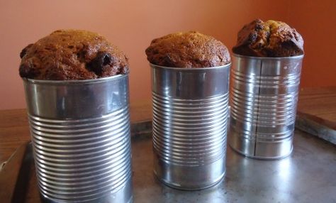 This recipe teaches you how to bake brown bread or quick breads the old fashioned way by using tin cans to make small loaves. Bread In A Can, Boston Brown Bread, Brown Bread Recipe, Bread Packaging, Bake Bread, Bread Shop, Baking Bread Recipes, Pan Integral, Brown Bread