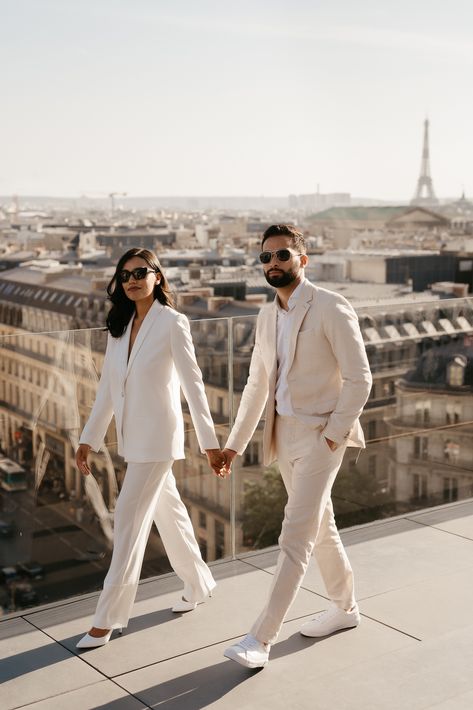 Couples Suits Outfit, Couple Suit Poses, Pre Wedding White Dress, France Engagement Photos, White Bride Suit, White Suit Engagement Photos, White Suit Bride, Elegant Engagement Photos Outfits, Couple Suit Outfit