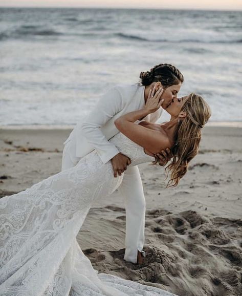 Wlw Wedding, Oh My Goddess, Malibu Wedding, Lgbtq Wedding, Lesbian Wedding, Future Bride, Wedding Dance, Bridal Couture, Real Brides