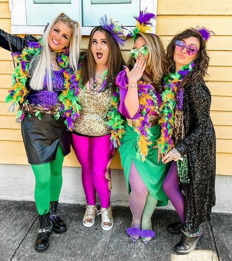 Mardigrass Ideas Outfit, Diy Mardi Gras Outfit, Cute Mardi Gras Outfit, Mardi Gras Outfit Ideas, Mardi Gras Parade Outfit, Mardi Gras Attire, Mardi Gras Photos, Parade Outfit, Dance Attire