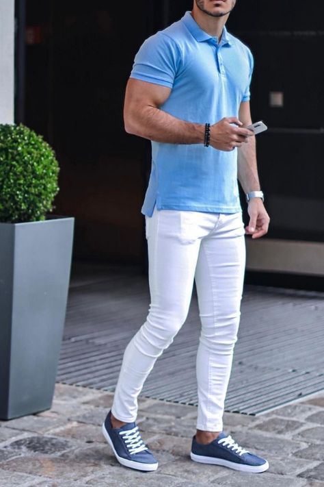 Several Ways To Wear Men's White Jeans. White Jeans Outfit Men, Stil Masculin, Mens Casual Suits, Jeans Outfit Men, White Jeans Men, White Jeans Outfit, Mens Summer Outfits, Mens Casual Outfits Summer, Men Fashion Casual Shirts