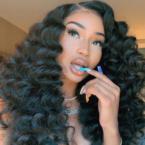 Hair Colorful, Wand Hairstyles, Curling Hair With Wand, Glueless Wigs, Curly Human Hair Wig, Sisterlocks, Scene Hair, Lace Hair, Human Hair Lace Wigs