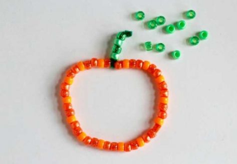 Pumpkin Beaded Pipe Cleaners | Creative Child Halloween Crafts For Preschoolers, Diy Canvas Art Easy, Halloween Crafts Preschool, Crafts For Preschoolers, Halloween Craft Projects, Pumpkin Bead, Fun Halloween Crafts, Easy Halloween Crafts, Pipe Cleaners