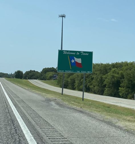 Welcome To Texas Sign Aesthetic, Welcome To Texas Sign, Texas Highway, Texas Sign, Welcome To Texas, Baytown Texas, Texas Aesthetic, Texas Signs, Playlist Covers Photos