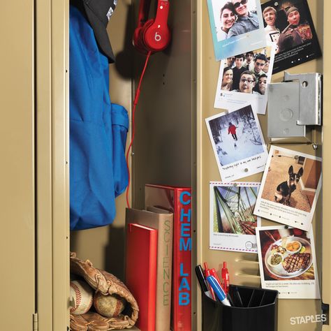 School Locker Decorations Aesthetic, School Locker Aesthetic, Locker Inspo Aesthetic, Highschool Locker, Locker Photos, Diy Locker Decor, Aesthetic Locker Decor, Locker Aesthetic, Aesthetic Locker