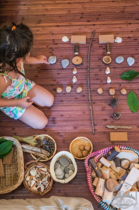 Waldorf Method, Montessori Classroom Layout, Nature Based Classroom, Play School Activities, Waldorf Playroom, Waldorf Classroom, Waldorf Preschool, Waldorf Math, Waldorf Kindergarten