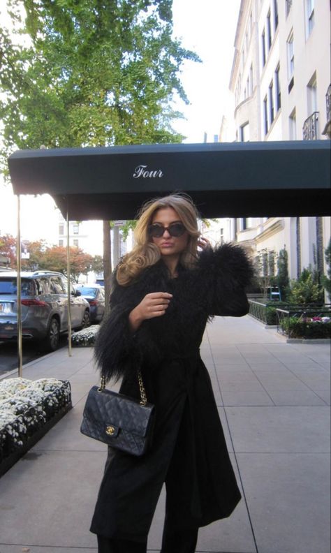 Grace Foley, Mob Wife Aesthetic, French Girl Aesthetic, Wife Aesthetic, Black Fur Coat, Aesthetic 2024, Parisian Chic Style, European Summer Outfits, Nyc Girl