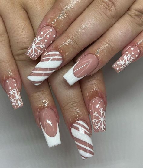 Get Festive with Stunning Christmas Nail Designs for the Holiday Season | Kingston Designs #christmasnailaesthetic #christmasnail2023 #christmasnail #christmaenailsacrylic Nokti Za Zimu, Holiday Acrylic Nails, New Years Nail Designs, December Nails, Winter Things, Red Christmas Nails, Christmas December, Holiday Nail Designs, Christmas Nails Easy