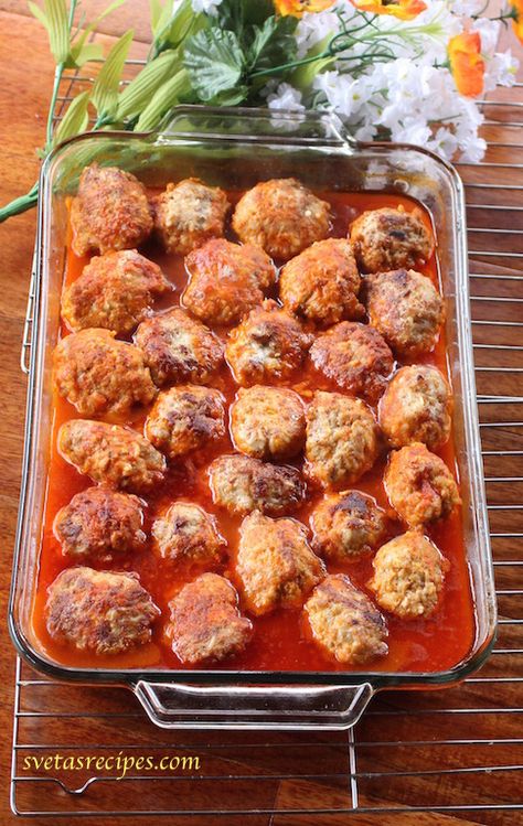 Meatballs Pork, Pork Patties, Juicy Meatballs, Creamy Tomato Sauce, Jasmine Rice, Frying Oil, Ground Pork, Meat Dishes, Large Bowl