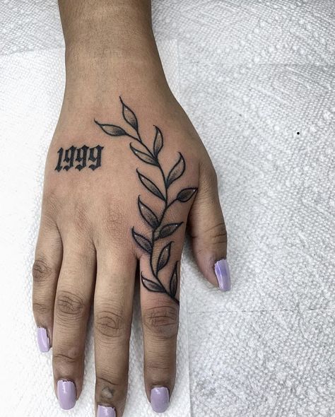 Nature Hand Tattoos For Women, Side Finger Tattoos, Side Hand Tattoos, Thumb Tattoos, Tato Henna, Hand Tattoos For Girls, Knuckle Tattoos, Cute Hand Tattoos, Tattoo Ideas Small