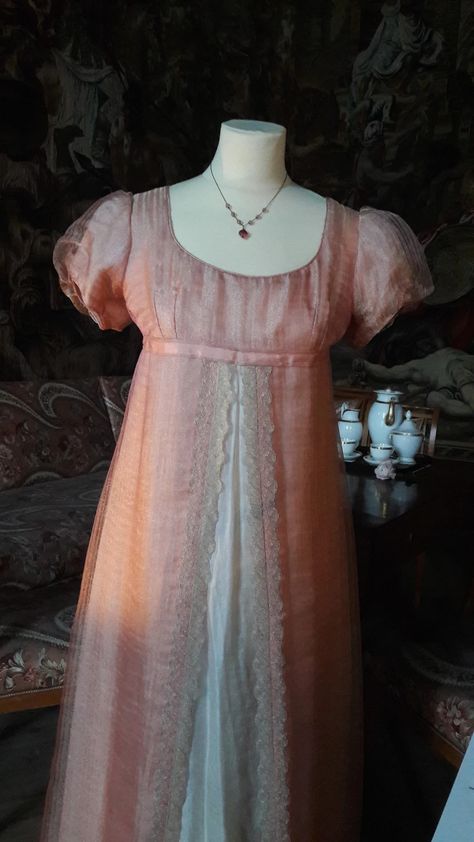 Regency Dress Jane Austen, Bridgerton Clothes, Bridgerton Outfits, Bridgerton Dresses, Romola Garai, Regency Ball, Garden Party Outfit, Regency Dresses, Regency Clothing