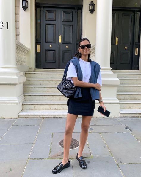 EMELIE 🍓 on Instagram: “Friday was good 🎞🦋 @gerardknows” Loafers For Women Outfit Summer, Loafers Outfit Summer, Loafers For Women Outfit, Loafer Outfits, Loafers Outfit, 여름 스타일, Estilo Chic, Causual Outfits, Outfit Look