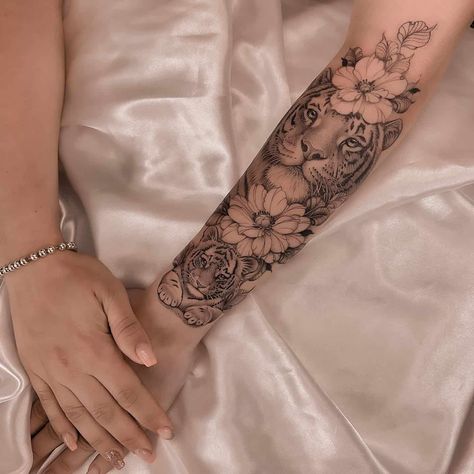 Floral Tiger Tattoo, Tiger With Flowers Tattoo, Tiger Forearm Tattoo, Tiger Tattoo Ideas, Tiger Tattoo Designs, Lower Arm Tattoos, Beautiful Tiger, Pretty Hand Tattoos, Tiger Tattoo Design