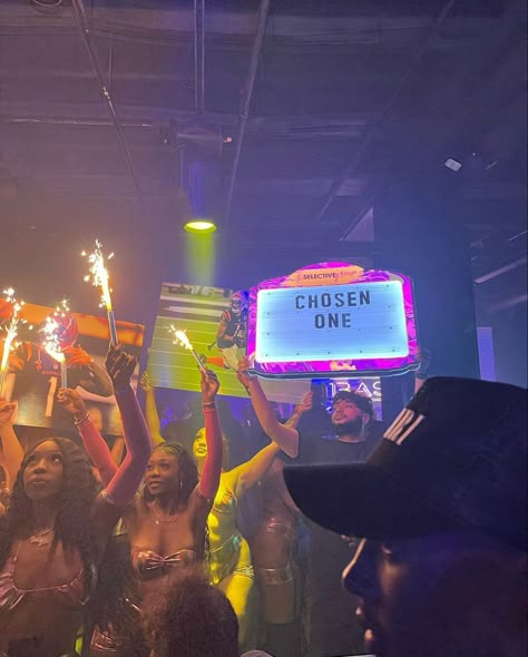 Birthday Vacation Aesthetic, Club Signs Aesthetic, Bottle Service Aesthetic, Club Sign Ideas, Bottle Service Signs, Hoodie Pictures, Club Signs, Spam Idea, Night Club Aesthetic