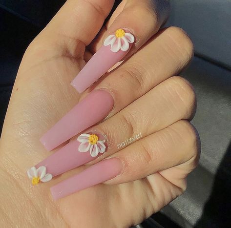 Coffin Nails Matte, Daisy Nails, Matte Nails Design, Cute Acrylic Nail Designs, Her Nails, Long Acrylic Nails Coffin, Coffin Nails Long, Summer Acrylic Nails, Pink Acrylic Nails