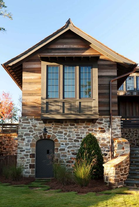 Stone Wall Fish Camp-Jeffrey Dungan Architects-01-1 Kindesign Stone And Wood House, Cottage On The Lake, Jeffrey Dungan, Rustic Lake Houses, Stone And Wood, Stone Cottages, Timeless Architecture, Exterior Home, Rustic Stone